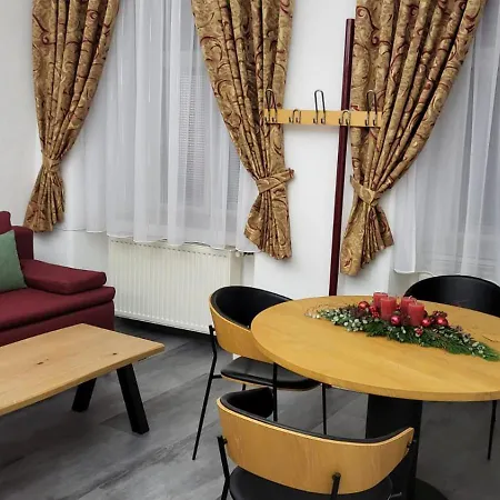 Ulrich Vonliechtenstein Appartamento *